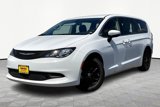 Used 2022 Chrysler Voyager LX image 2