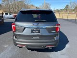 Used 2018 Ford Explorer XLT image 4
