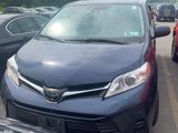 Used 2018 Toyota Sienna LE image 2