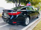 Used 2013 Lexus ES 300h image 5