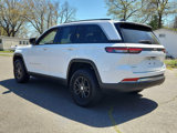 Used 2024 Jeep Grand Cherokee Laredo image 4