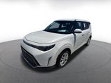 Used 2023 Kia Soul LX image 2