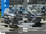 Used 2025 Chevrolet Equinox LT w/ Convenience Package II image 2