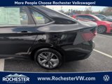 Used 2024 Volkswagen Jetta SE image 4