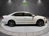 Used 2017 Volkswagen Passat 1.8T R-Line image 2