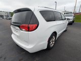 Used 2018 Chrysler Pacifica Limited image 3