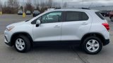 Used 2022 Chevrolet Trax LT w/ LT Convenience Package image 5