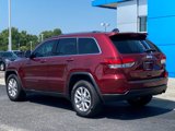 Used 2021 Jeep Grand Cherokee Laredo image 3