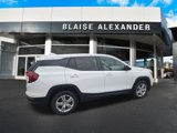 Used 2024 GMC Terrain SLE image 2