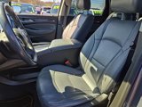 Used 2018 Buick Enclave Essence image 2