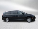 Used 2023 Chrysler Voyager LX image 2