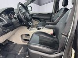 Used 2017 Dodge Grand Caravan SXT image 2