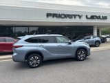 Used 2021 Toyota Highlander XLE image 4