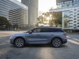 New 2025 Lincoln Corsair AWD w/ Equipment Group 101A image 3