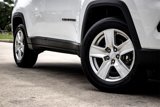 Used 2022 Jeep Compass Latitude image 2