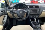 Used 2017 Volkswagen Jetta SE image 5