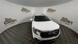 Used 2022 GMC Terrain SLE w/ Driver Convenience Package image 3