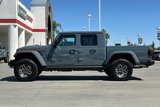New 2025 Jeep Gladiator Mojave image 3