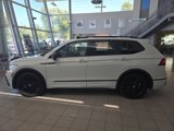 Certified 2022 Volkswagen Tiguan SE R-Line image 5