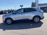 Used 2022 Ford Edge SEL w/ Convenience Package image 2