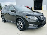 Used 2017 Nissan Rogue SL image 2