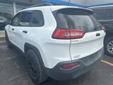 Used 2017 Jeep Cherokee Altitude image 3