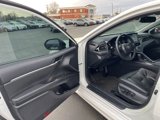 Used 2022 Toyota Camry SE image 4