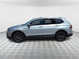 Used 2022 Volkswagen Tiguan SE w/ Panoramic Sunroof Package image 4