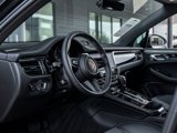 Certified 2025 Porsche Macan Turbo image 4