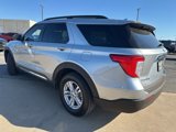 Used 2020 Ford Explorer XLT image 3