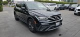 Used 2022 Volkswagen Tiguan SE w/ Panoramic Sunroof Package image 3