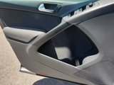 Used 2010 Volkswagen Tiguan S image 6