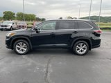 Used 2015 Toyota Highlander XLE image 2
