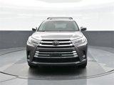 Used 2018 Toyota Highlander Limited Platinum image 2