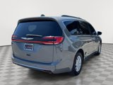 Used 2022 Chrysler Pacifica Touring-L image 3