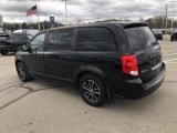 Used 2019 Dodge Grand Caravan SE image 3