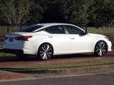 Used 2021 Nissan Altima 2.5 SR w/ SR Premium Package image 5