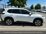 Used 2023 Nissan Rogue SV image 4