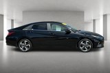 Used 2022 Hyundai Elantra SEL w/ Convenience + Premium Package image 3