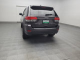 Used 2017 Jeep Grand Cherokee Limited image 6