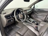 Certified 2024 Porsche Macan image 4