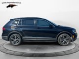 Used 2018 Volkswagen Tiguan SE w/ 18" Alloy Wheels Package image 2