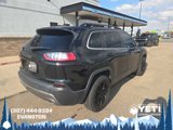 Used 2019 Jeep Cherokee Limited w/ Technology Group image 3