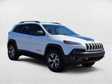 Used 2016 Jeep Cherokee Trailhawk w/ Comfort/Convenience Group image 3