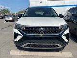 Used 2023 Volkswagen Taos SE w/ Panoramic Sunroof Package image 2
