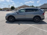 Used 2023 Volkswagen Tiguan SE w/ Panoramic Sunroof Package image 4