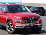 Used 2022 Hyundai Venue Limited image 2