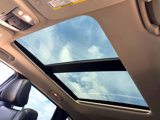 Used 2011 Jeep Grand Cherokee Limited w/ Luxury Group II image 3