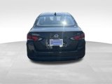 Used 2022 Nissan Versa SV image 5