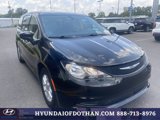Used 2022 Chrysler Voyager LX image 5